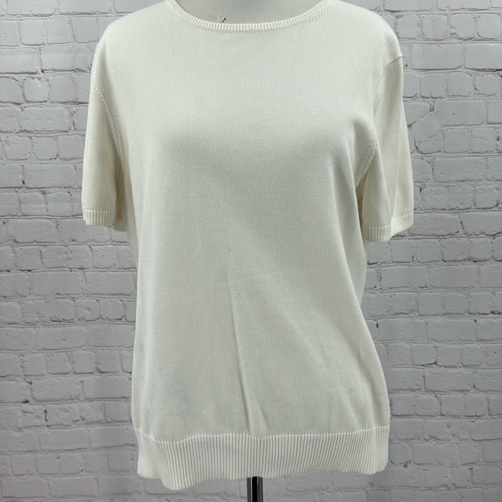 Lands End Short Sleeved  Pullover Sweater Size M/T.